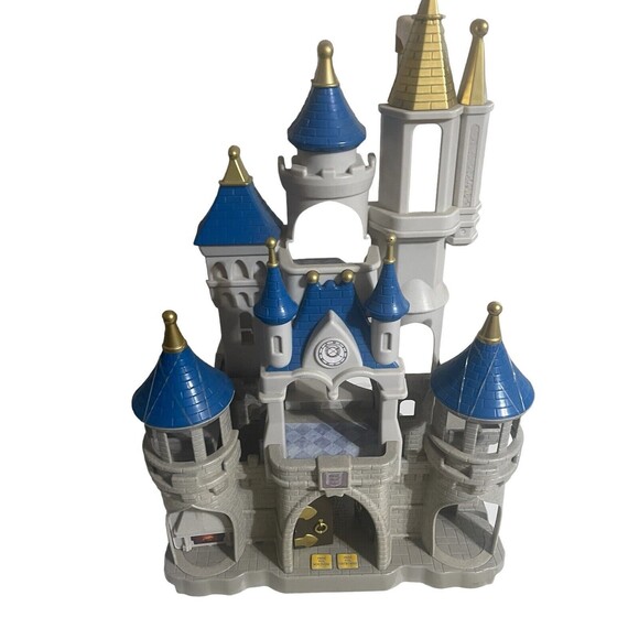 Disney World Cinderella Castle Playset Fireworks Sounds Parks FREE SHIPPING - Picture 5 of 16